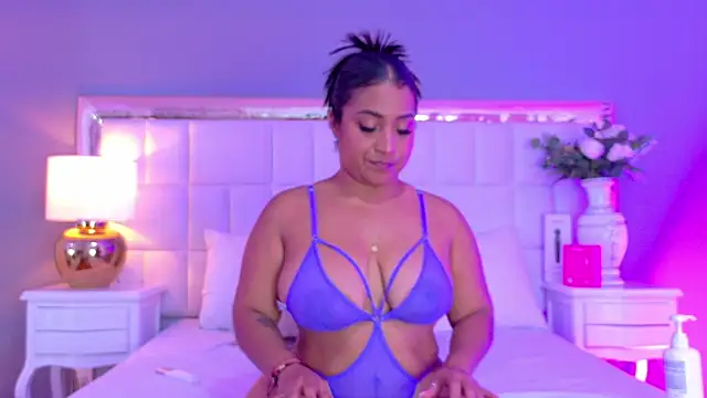 KateVenegas online show from October 2025 08:09:02 PM