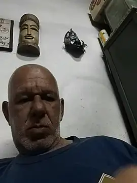 Snapshot of FabiQuilmes chatting on October 2025 12:52:01 AM FabiQuilmes online show from October 2025 12:52:01 AM