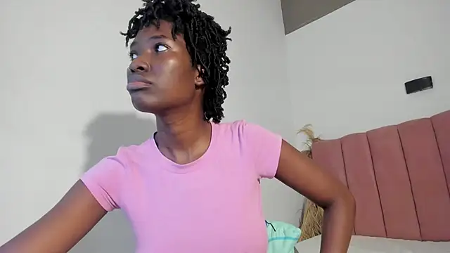 Tahira 21  online show from November 2025 07:04:02 PM