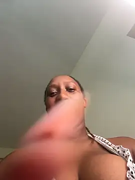 Snapshot of CarlaBeckky chatting on November 2025 07:33:02 AM CarlaBeckky online show from November 2025 07:33:02 AM