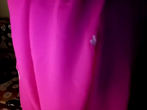 Snapshot of shuhana_ chatting on October 2025 12:52:02 AM shuhana online show from October 2025 12:52:02 AM