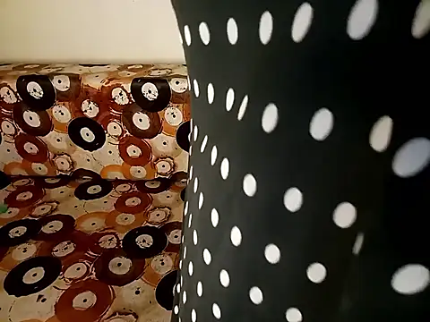 Snapshot of shuhana_ chatting on October 2025 03:28:01 AM shuhana online show from October 2025 03:28:01 AM