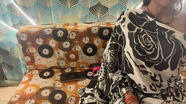 Snapshot of shuhana_ chatting on November 2025 04:59:02 AM shuhana online show from November 2025 04:59:02 AM