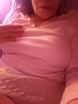 Snapshot of aubade246 chatting on March 2025 09:58:01 PM aubade246 online show from March 2025 09:58:01 PM