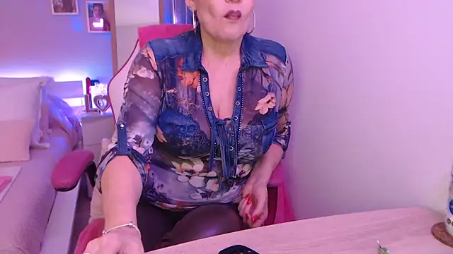 Snapshot of aubade246 chatting on March 2025 04:29:02 PM aubade246 online show from March 2025 04:29:02 PM