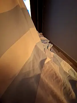 Snapshot of aubade246 chatting on September 2025 05:54:01 AM aubade246 online show from September 2025 05:54:01 AM