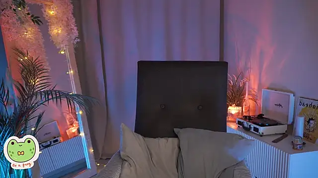 Sarah Son online show from February 2025 05:45:02 AM