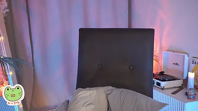 Sarah Son online show from February 2025 11:52:01 AM