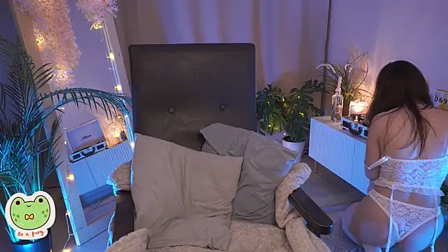 Sarah Son online show from March 2025 08:52:02 AM