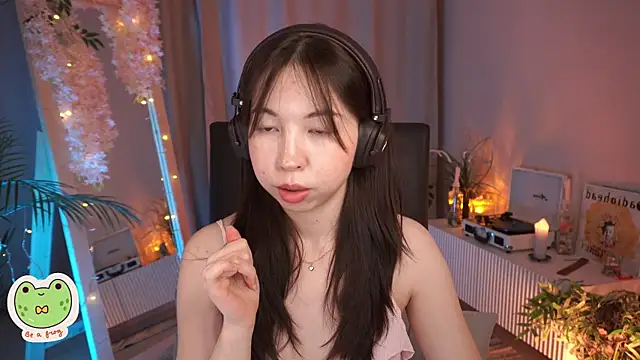 Sarah Son online show from March 2025 05:22:02 AM