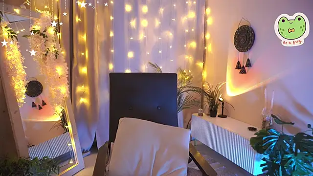 Sarah Son online show from October 2025 05:41:02 AM