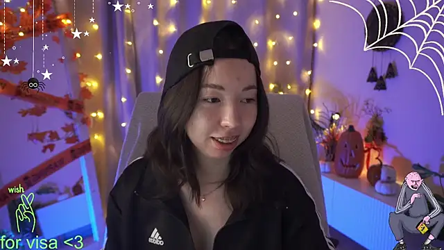 Sarah Son online show from October 2025 05:42:02 AM