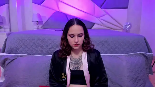 AnnyThompson  online show from February 2025 09:29:01 PM