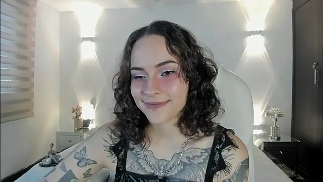 Snapshot of AnnyThompson_ chatting on February 2026 10:04:01 PM AnnyThompson online show from February 2026 10:04:01 PM