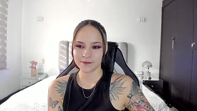 Snapshot of AnnyThompson_ chatting on March 2026 09:31:02 PM AnnyThompson online show from March 2026 09:31:02 PM