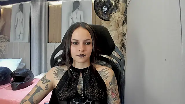 Snapshot of AnnyThompson_ chatting on April 2026 10:19:02 PM AnnyThompson online show from April 2026 10:19:02 PM