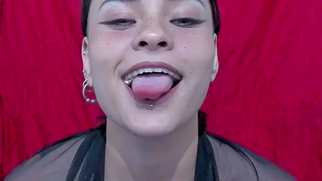 Snapshot of AnnyThompson_ chatting on April 2026 04:51:01 AM AnnyThompson online show from April 2026 04:51:01 AM
