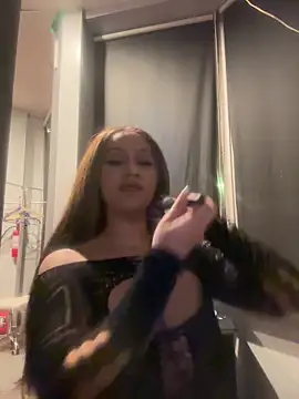 YaraHabibi online show from December 2025 11:34:01 PM