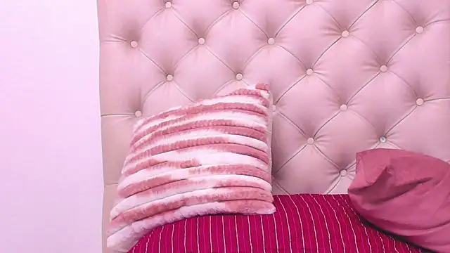 Snapshot of TifanyChill chatting on December 2024 02:59:01 PM TifanyChill online show from December 2024 02:59:01 PM