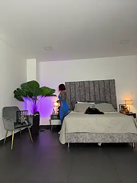 Snapshot of milaivanova chatting on October 2025 12:05:02 PM milaivanova online show from October 2025 12:05:02 PM