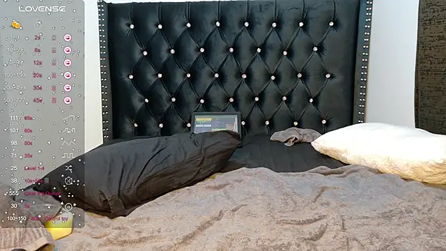 Snapshot of online_bestie chatting on January 2025 12:09:01 AM online bestie online show from January 2025 12:09:01 AM