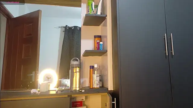 Snapshot of online_bestie chatting on December 2025 09:14:02 AM online bestie online show from December 2025 09:14:02 AM