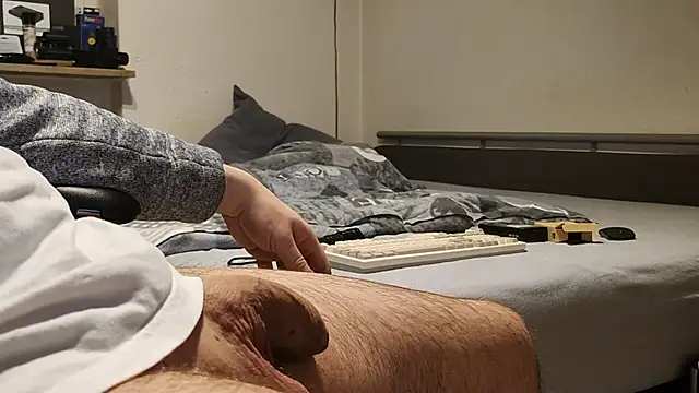 Alphapimmelchen online show from January 2025 02:35:01 AM