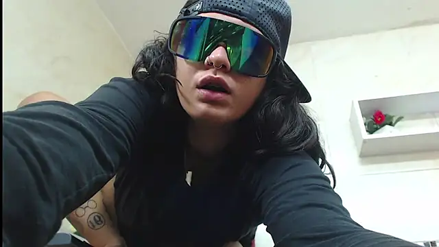 snowflake xxx online show from December 2024 05:07:02 PM