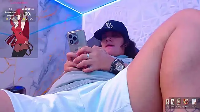 Snapshot of snowflake_xxx chatting on March 2026 04:51:02 AM snowflake xxx online show from March 2026 04:51:02 AM