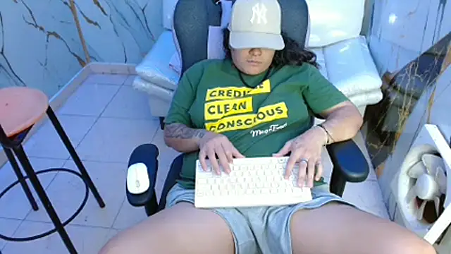 Snapshot of snowflake_xxx chatting on March 2026 09:30:01 PM snowflake xxx online show from March 2026 09:30:01 PM