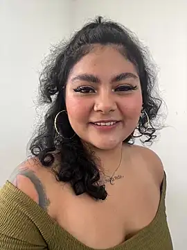 Snapshot of Tamara_Curvy chatting on March 2025 04:11:01 PM Tamara Curvy online show from March 2025 04:11:01 PM