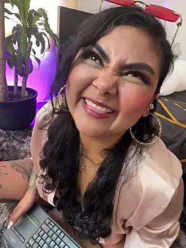 Snapshot of Tamara_Curvy chatting on February 2026 02:47:01 PM Tamara Curvy online show from February 2026 02:47:01 PM