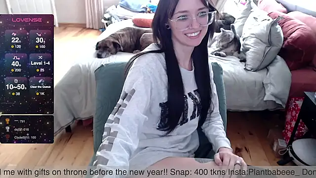 Plantbabeee online show from January 2025 07:56:02 PM