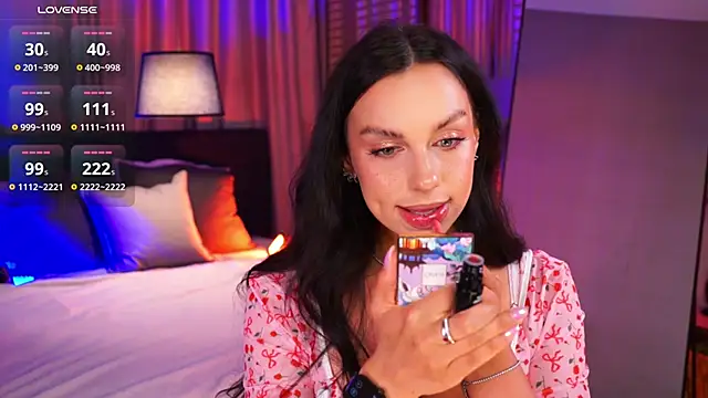 LunaNight online show from April 2026 08:24:02 PM