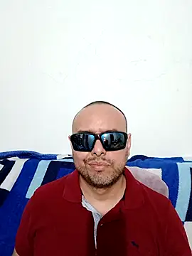 Snapshot of ElSunEagle chatting on May 2026 02:30:01 AM ElSunEagle online show from May 2026 02:30:01 AM