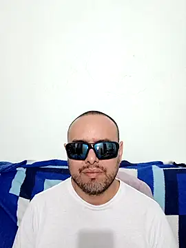 Snapshot of ElSunEagle chatting on May 2026 02:29:01 AM ElSunEagle online show from May 2026 02:29:01 AM