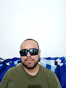 Snapshot of ElSunEagle chatting on May 2026 02:30:01 AM ElSunEagle online show from May 2026 02:30:01 AM