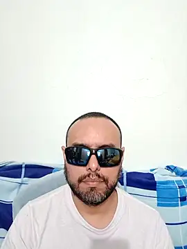 Snapshot of ElSunEagle chatting on June 2026 02:38:01 AM ElSunEagle online show from June 2026 02:38:01 AM