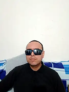 Snapshot of ElSunEagle chatting on June 2026 02:31:02 AM ElSunEagle online show from June 2026 02:31:02 AM