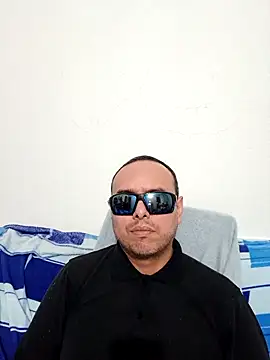 Snapshot of ElSunEagle chatting on June 2026 02:35:01 AM ElSunEagle online show from June 2026 02:35:01 AM