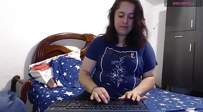 Snapshot of MagicStephany_ chatting on March 2025 12:33:02 PM MagicStephany online show from March 2025 12:33:02 PM