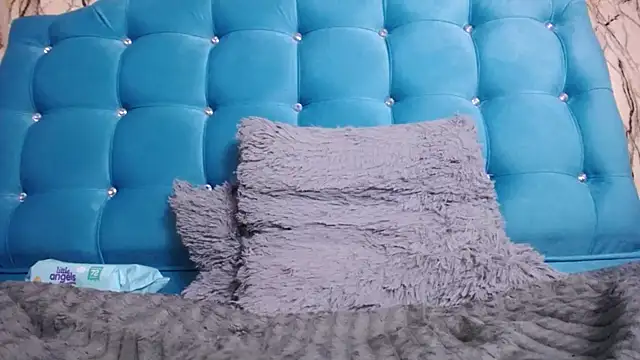 sweet skylove  online show from January 2025 12:18:01 AM
