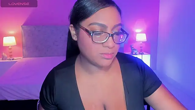 BlakmillerrGilson online show from November 2025 08:00:01 PM