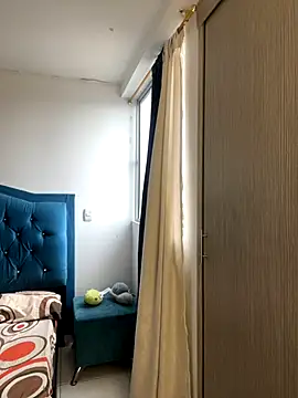 Snapshot of Leonarrrd_01 chatting on September 2025 09:42:02 PM Leonarrrd 01 online show from September 2025 09:42:02 PM