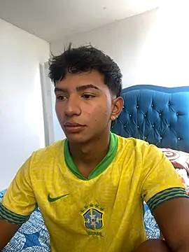 Snapshot of Leonarrrd_01 chatting on October 2025 08:26:01 PM Leonarrrd 01 online show from October 2025 08:26:01 PM