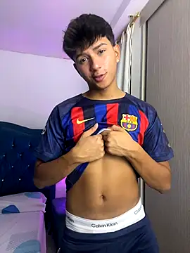 Snapshot of Leonarrrd_01 chatting on October 2025 12:52:02 AM Leonarrrd 01 online show from October 2025 12:52:02 AM