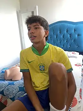 Snapshot of Leonarrrd_01 chatting on October 2025 07:56:02 PM Leonarrrd 01 online show from October 2025 07:56:02 PM