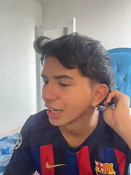 Snapshot of Leonarrrd_01 chatting on October 2025 08:36:02 PM Leonarrrd 01 online show from October 2025 08:36:02 PM