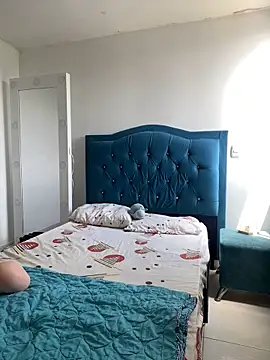 Snapshot of Leonarrrd_01 chatting on October 2025 04:35:02 PM Leonarrrd 01 online show from October 2025 04:35:02 PM