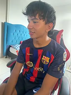 Leonarrrd 01 online show from December 2025 04:05:01 PM